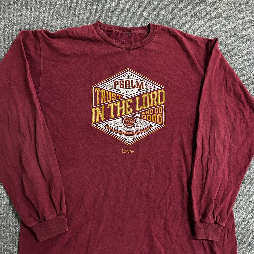 Light Source Long Sleeve Shirt Mens Size L Maroon Psalm 37:3 Religious Graphic